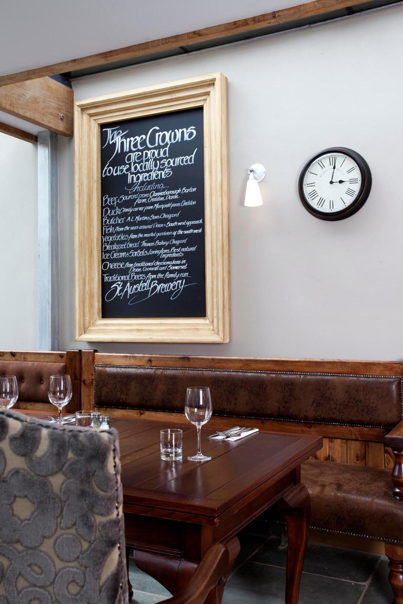 The Three Crowns Hotel Chagford Kültér fotó Interior of the restaurant